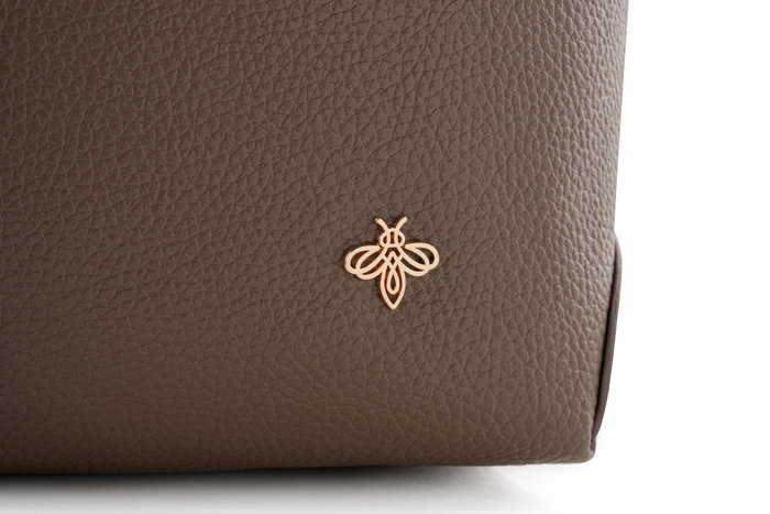 Lucky Bees Bolso Tote Visón Oscuro